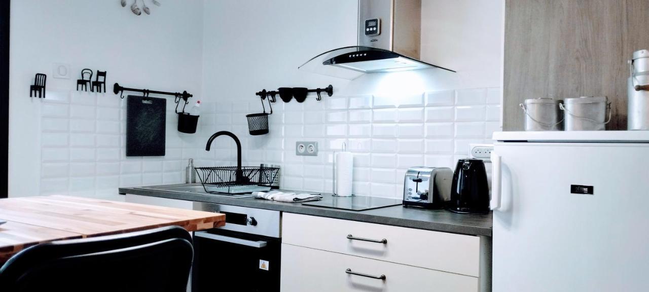 L'Echappee Belle Parking Apartment Avignon Bagian luar foto